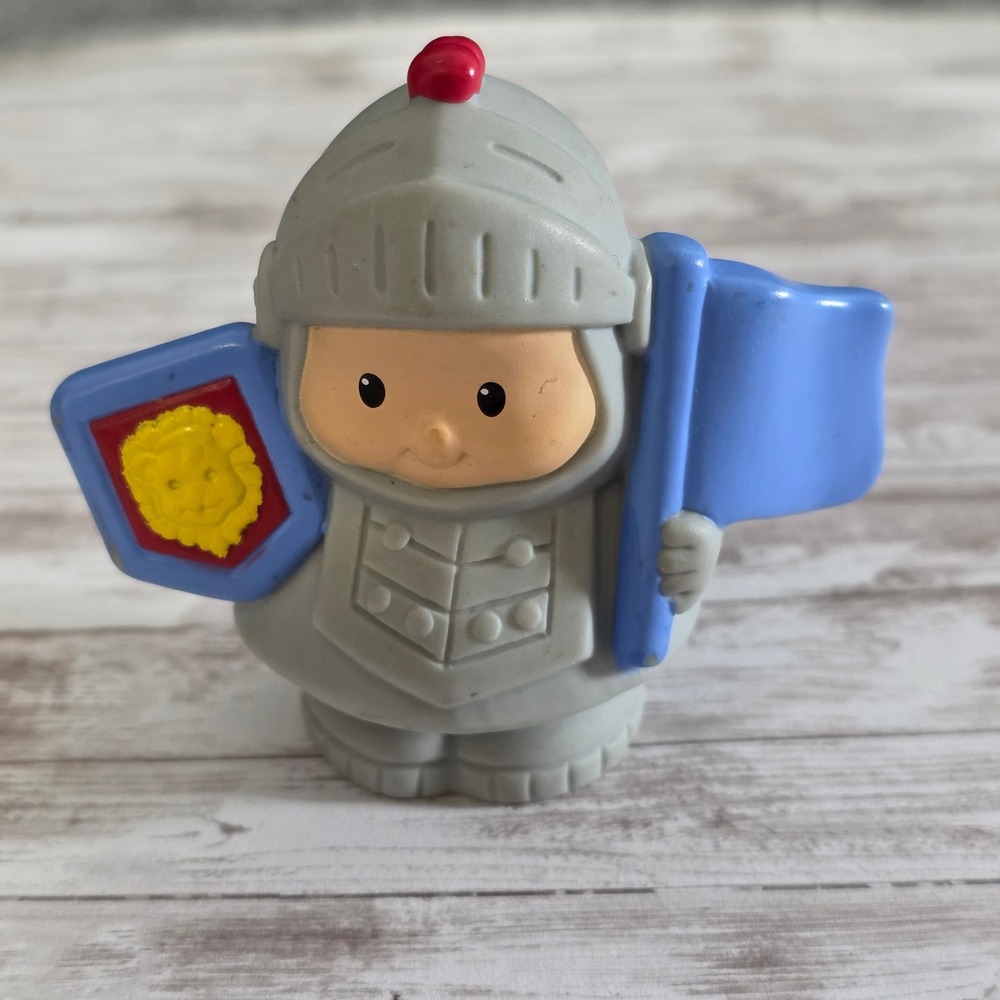 Fisher Price Little People Sir Lance-A-Little Knight FPT50387 2003 Lion Shield